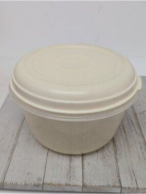 Vintage Rubbermaid Servin Saver #3 Round 6 Cups Food Container Almond Lid - B